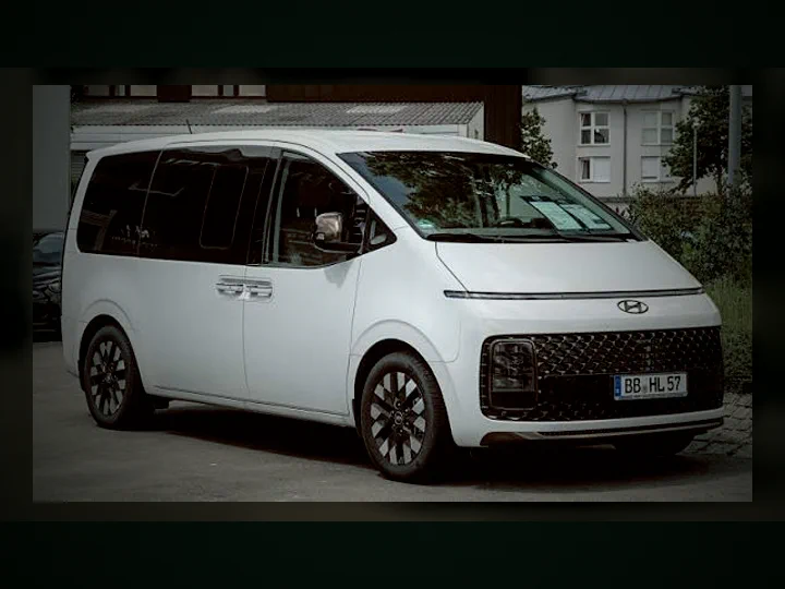 Hyundai Staria tujuh penumpang untuk layanan transportasi keluarga