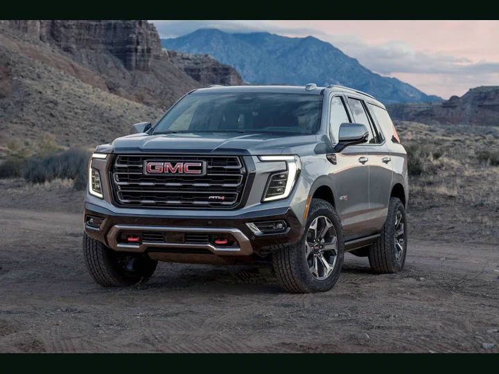 SUV premium hitam untuk transportasi eksklusif